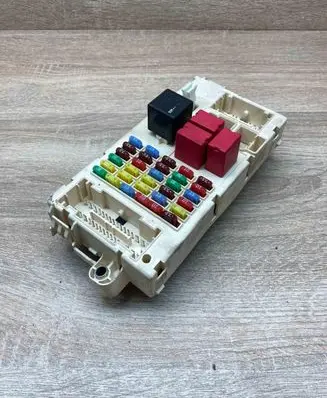 Alfa Romeo 159 Fuse module 60686059