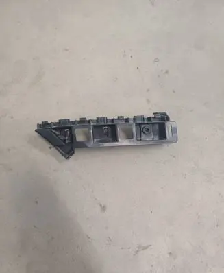 Volkswagen PASSAT B7 USA Front bumper mounting bracket 561807184A