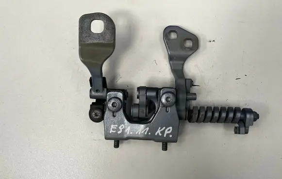 BMW 3 E90 E91 Tailgate/trunk/boot hinge 7119041