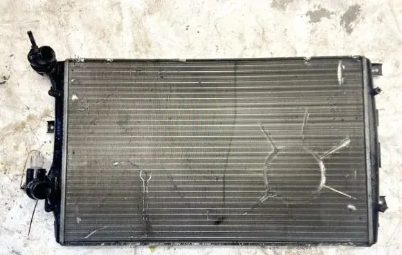 Volkswagen Golf V Coolant radiator 1k0121253aa 872272s