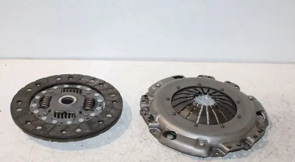 Skoda Fabia Mk2 (5J) Clutch set kit 322031411 122025610