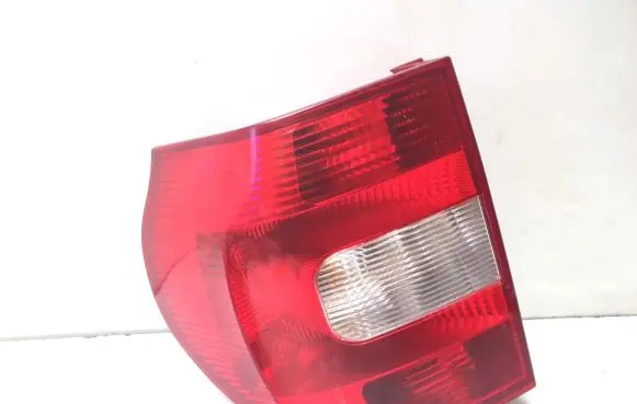 Skoda Yeti (5L) Rear/tail lights 5L0945095