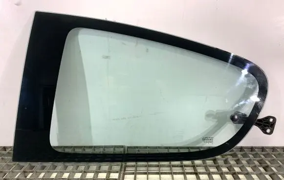 Peugeot 107 Rear door window glass 