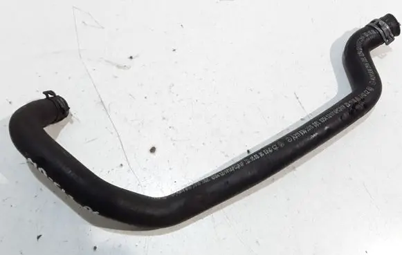 Mercedes-Benz CLS C219 Engine coolant pipe/hose A2118302515