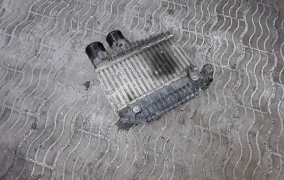 Toyota Avensis T250 Intercooler radiator 873067D