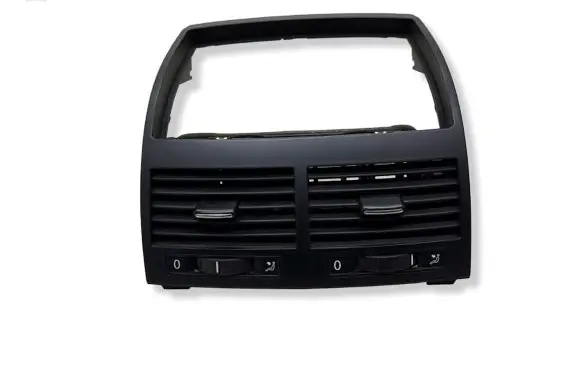 Volkswagen Touareg I Dash center air vent grill 7L6819727