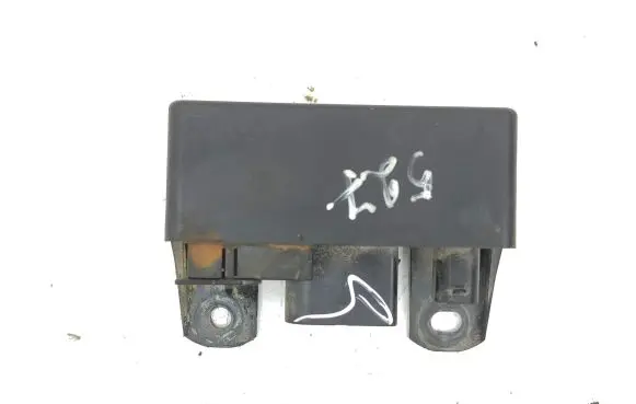 Mercedes-Benz C W203 Glow plug pre-heat relay