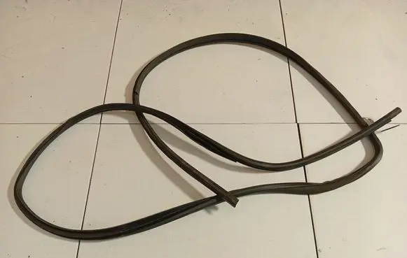 Toyota Auris 150 Rubber seal front coupe door 