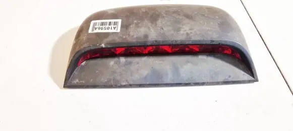 Chevrolet Aveo Third/center stoplight