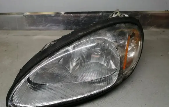 Chrysler PT Cruiser Headlight/headlamp