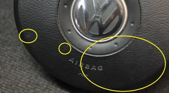 Volkswagen Polo Steering wheel airbag 1T0880201E