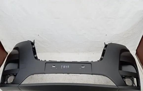 Renault Master IV Front bumper 620228205R