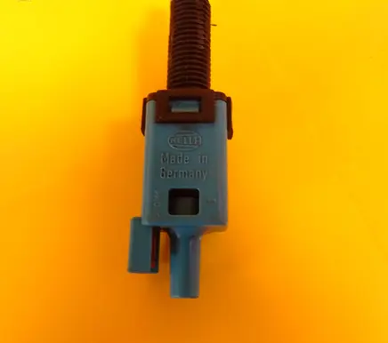 Volkswagen Polo III 6N 6N2 6NF Brake pedal sensor switch 1H0907343