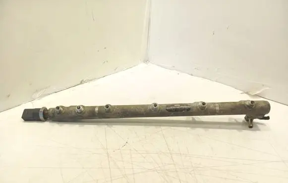 Mercedes-Benz E W211 Fuel main line pipe A6120700195 001501 0445215012