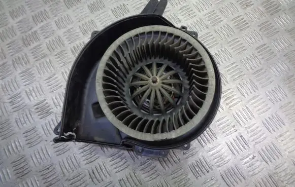 Skoda Fabia Mk1 (6Y) Front door blower motor 