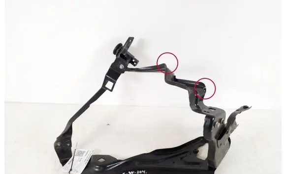 Mercedes-Benz C W204 Headlight/headlamp mounting bracket A2046200291