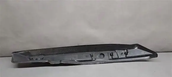 Skoda Fabia Mk3 (NJ) Fender foam support/seal 6V0821111