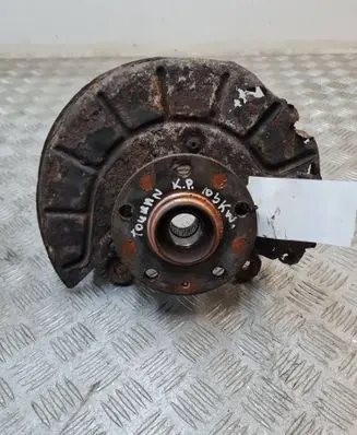 Volkswagen Touran I Front wheel hub 