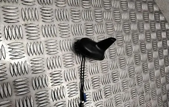 Volvo V70 Radio antenna 