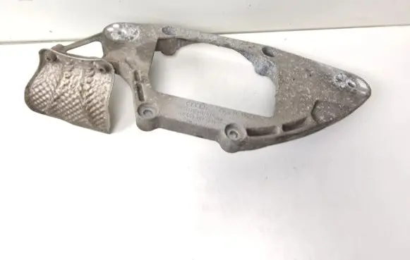 Audi A8 S8 D4 4H Rear differential/diff mount bracket 8K0599287G