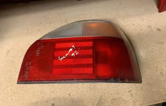 Nissan Sunny Rear/tail lights 4607