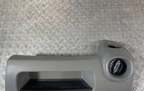 Renault Trafic III (X82) Panel trim 683107829R