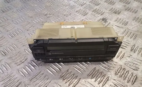 Volkswagen PASSAT B5 Climate control unit 3b1907044b