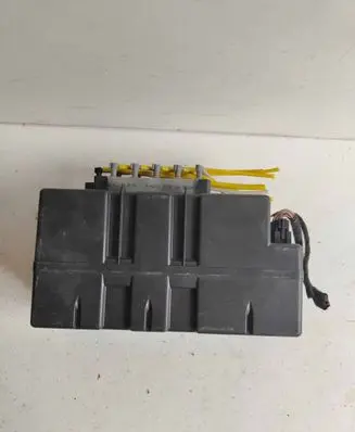 Mercedes-Benz S W220 Central locking vacuum pump 2208000348