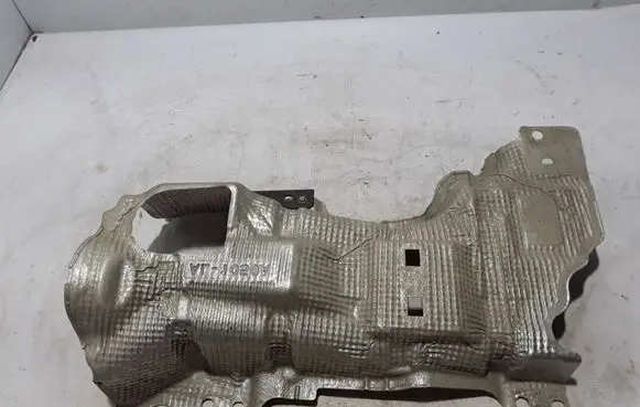Renault Trafic III (X82) Exhaust heat shield 747502152R