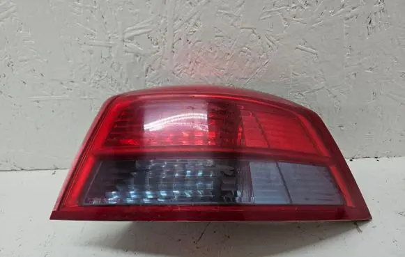 Renault Vel Satis Rear/tail lights 8200014360