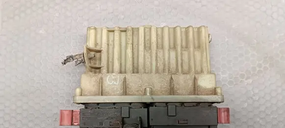 Opel Astra G Coolant fan relay 12416841