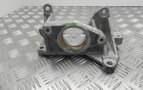 Nissan Leaf II (ZE1) Driveshaft support bearing bracket 200325A125