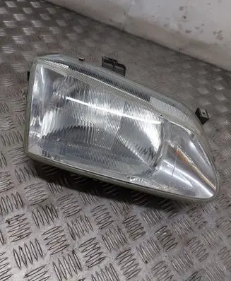 Renault Scenic I Headlight/headlamp 4706