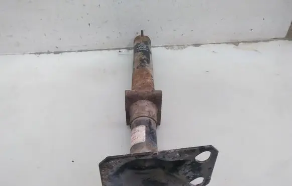 Volvo 940 Front bumper shock/impact absorber 