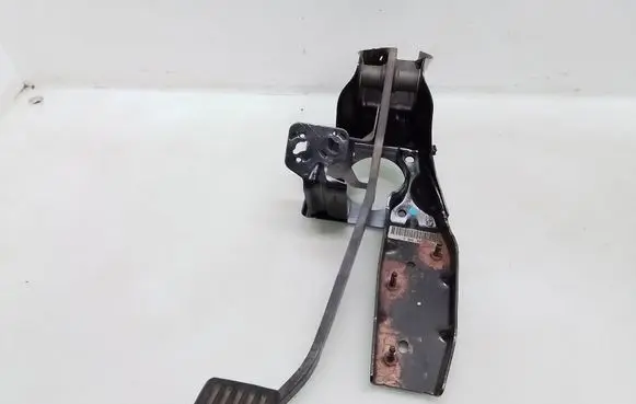 Ford Mondeo MK IV Brake pedal 6G922D094ND