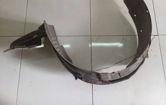 Toyota Avensis T250 Front wheel arch liner splash guards