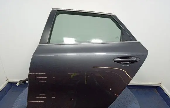 KIA Ceed Rear door 