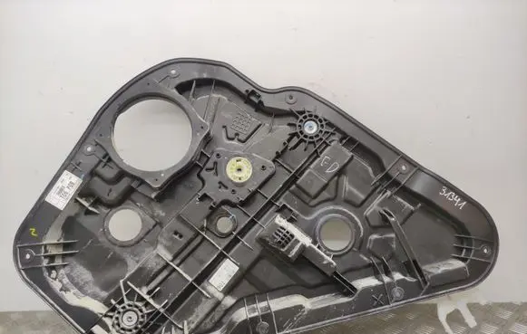 Hyundai Santa Fe Rear window lifting mechanism without motor 9137100100