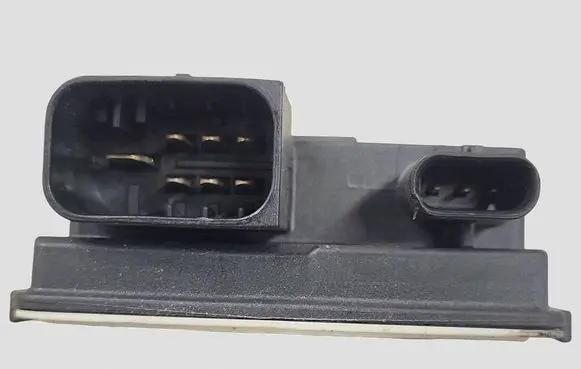 BMW X5 F15 Glow plug pre-heat relay 8519472 161004 E2110021046