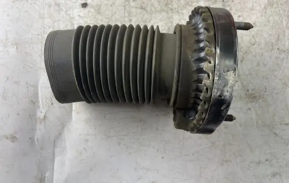 Chrysler 300 - 300C Front upper strut mount 