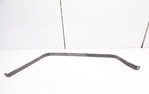 Nissan Qashqai+2 Fuel tank mounting bracket 