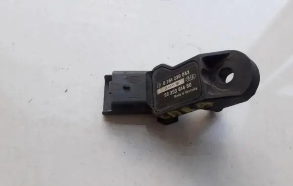 Peugeot 307 Air pressure sensor 0261230043 9639381480