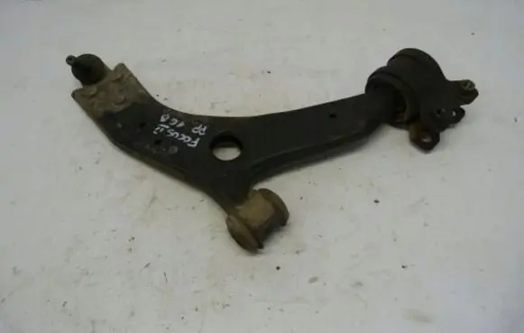 Ford Focus Front lower control arm/wishbone