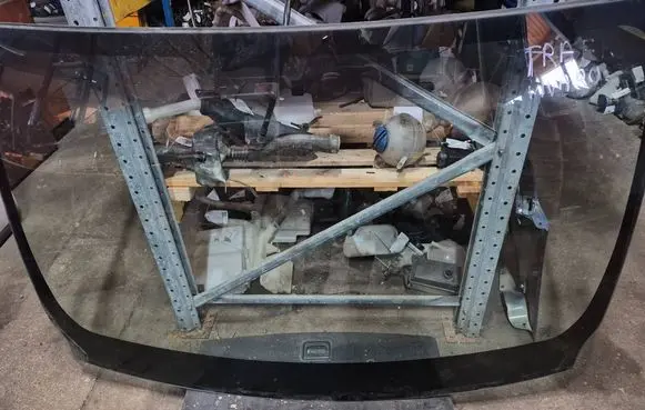 Renault Trafic II (X83) Front windscreen/windshield window
