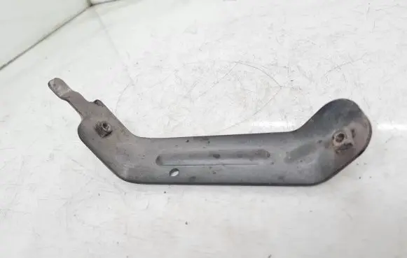 Jaguar XF X250 Fender mounting bracket 8X2316H029