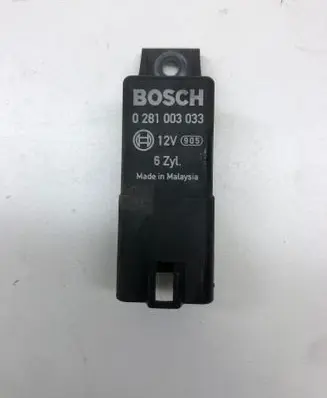 Volkswagen Phaeton Glow plug pre-heat relay 4E0907282B 0281003033