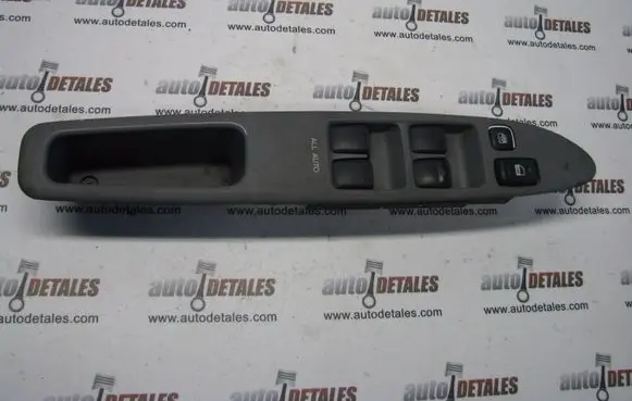 Toyota Avensis Verso Electric window control switch 8404044020