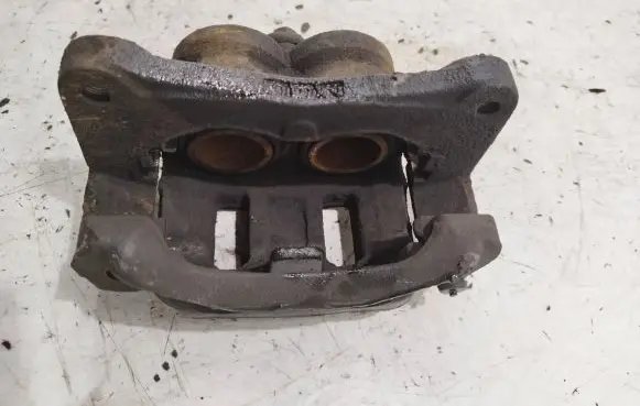 Mitsubishi Grandis Front brake caliper