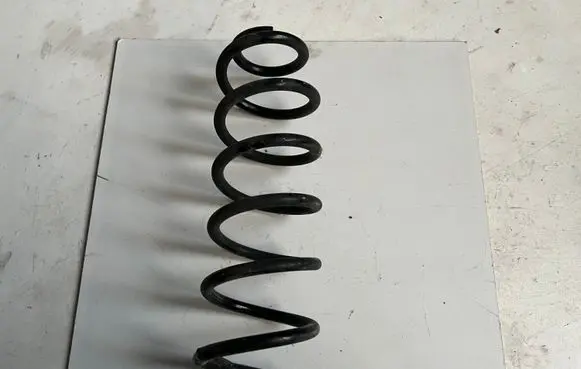 Volkswagen Golf VII Rear coil spring 5Q0511115JS