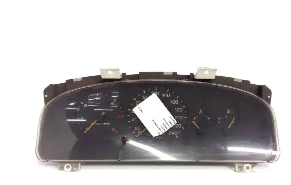 Mazda 626 Speedometer (instrument cluster)